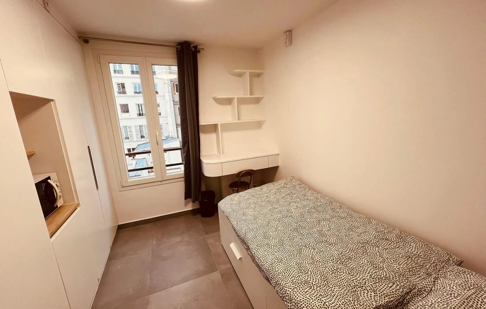Charming Studio Near Chatelet Saint Sauveur Parijs
